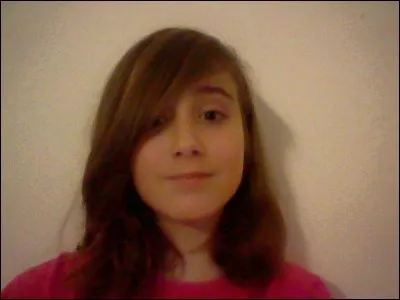 Qui est cette youtubeuse ?