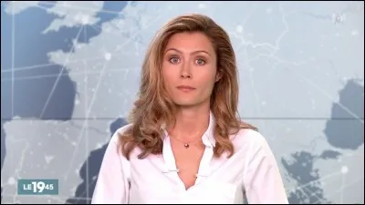 Comment s'appelle cette présentatrice ?