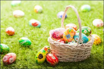 Lors de quelle saison la fête de Pâques a-t-elle lieu ?