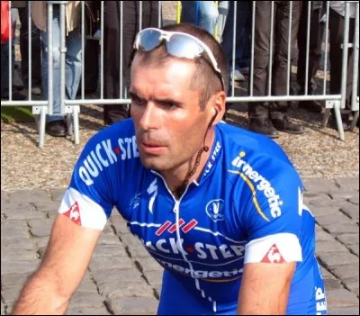 Encore un spécialiste des classiques : en 2003, le même mois, il remporte le Tour des Flandres et s'impose dans Paris-Roubaix. De qui s'agit-il ?