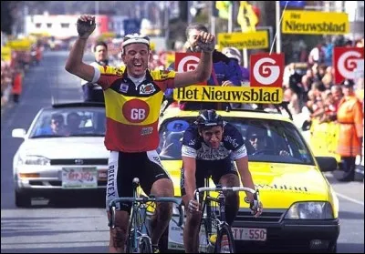 En 1996, il est champion du monde et une seconde fois champion de Belgique. Dans sa carrière, il est trois fois vainqueur de Paris-Roubaix et du Tour des Flandres. De qui s'agit-il ?