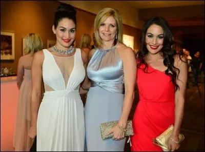 Quel est leur premier thème?