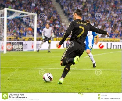 Quel est son pied fort ?