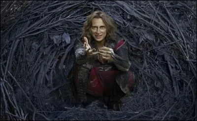 Qui a passé un marché avec Rumplestilskin et lui doit son 1er enfant ?