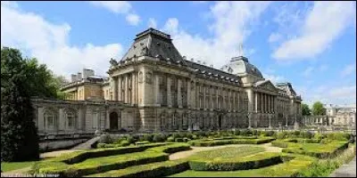Durant quel siècle a été construit le Palais royal de Bruxelles ?