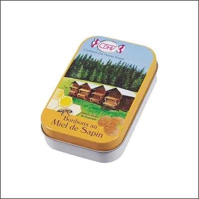 La confiserie de Plainfaing, au cur du massif des Vosges, vous offre cette boîte de bonbons. Vous trouverez cette confiserie, CDHV, dans la région...