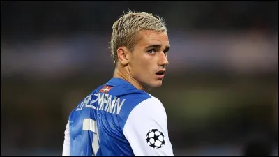 À quel âge a-t-il été recruté au Real Sociedad ?