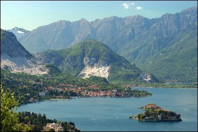 Quels sont les deux pays bordés par le lac Majeur ?