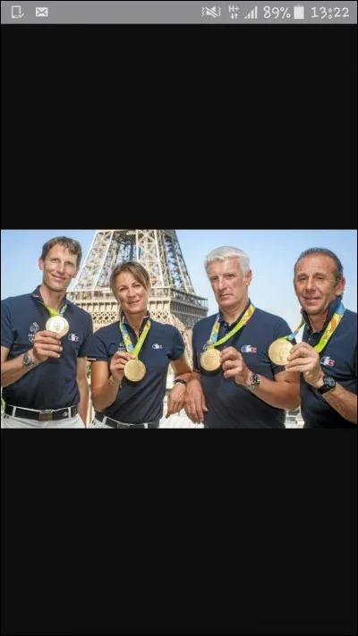 Avec qui Pénélope Leprévost a-t-elle gagné la médaille d'or au JO ?