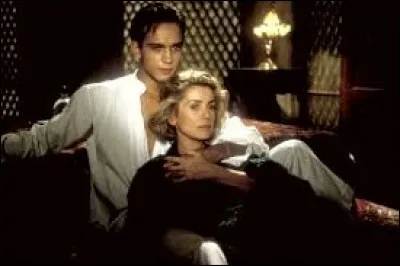 Quel acteur donne la réplique à Catherine Deneuve dans le film "Indochine", sorti en 1992 ?