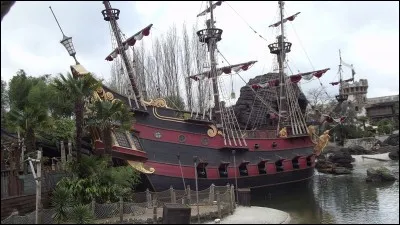 Des odeurs sont diffusées dans chaque land du parc pour donner une ambiance.