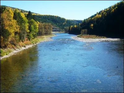 Quelle ville québécoise abrite le célèbre musée canadien de l'Histoire, anciennement dénommé musée canadien des Civilisations ?