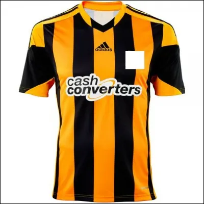 Quel club joue avec ce maillot ?