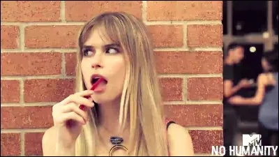 Avec qui Brook a-t-elle des cours de soutien particulier ?