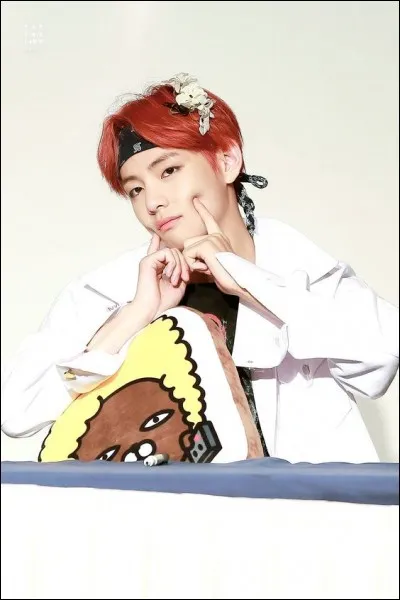 Quelle habitude a-t-il en disant "maman" et " ça fait mal" ?