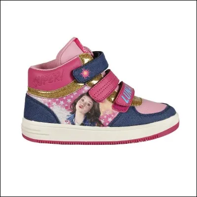 Comment appelle-t-on les chaussures de Luna ?