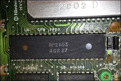 Quel est le seul jeu qui a utilisé le chipset VRC7 pour booster les capacités sonores de la console à 11 canaux au lieu de 5 ?