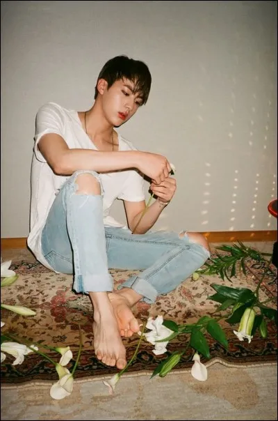 Avec qui partage-t-il sa chambre ?