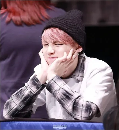 Quelle réponse n'est pas une habitude de Suga ?