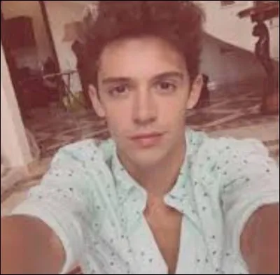 Ruggero Pasquarelli et sa copine ont le surnom de :