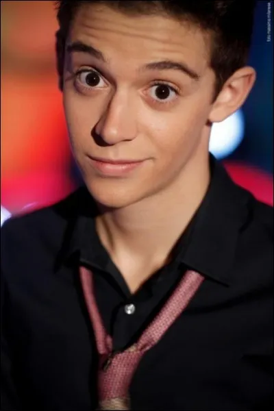 Ruggero Pasquarelli a-t-il un frère ou une sur ?