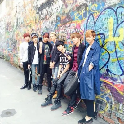 Quand sortent-ils l'album " WINGS" ?