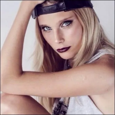 Dans quel série a-t-elle participé à la 4ème saison?