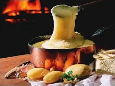 Le reblochon est le fromage utilisé dans la recette de l'aligot.