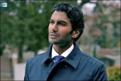 Qui joue le rôle de Sendhil Ramamurthy?
