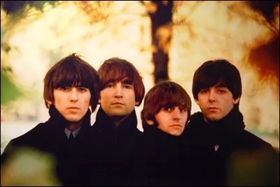 Comment s'appelle ce bon groupe de musique britannique qui a comme surnom "The Fab Four" ?
