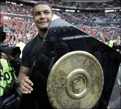 Récompense du top 14 ;