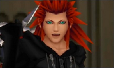 Comment s'appelle la forme humaine d'Axel, le 8e membre de l'Organisation XIII ?