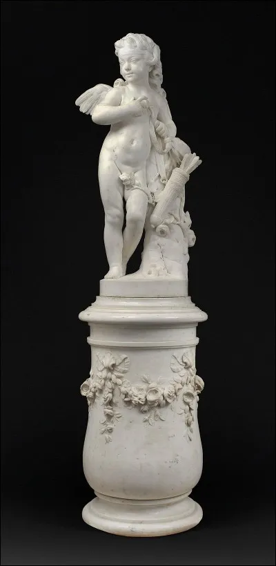 « L'amour essayant une de ses flèches » est une uvre du sculpteur Jacques Saly commandée en 1752 par la favorite du roi Louis XV. Quel est son nom ?
