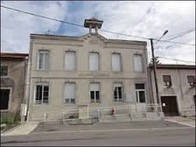 Ménil-la-Horgne, dans la Meuse, est un village de l'ancienne région ...