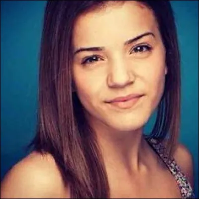 Avec qui Riley est-elle sortie ?