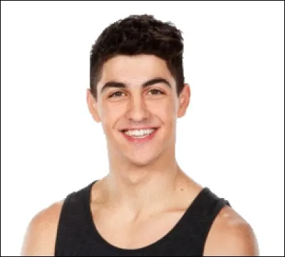 Avec qui James a-t-il trompé Riley ?