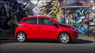 La voiture Aygo est faite par Nissan.