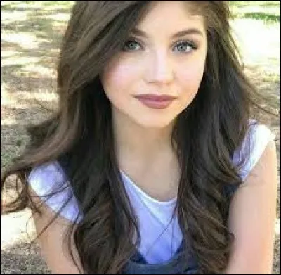 Dans quelle série a-t-elle joué pour la première fois ?