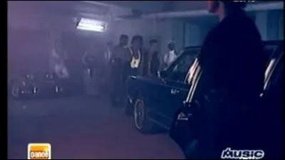 Qui a chanté "The Music's Got Me" en 1992 ?