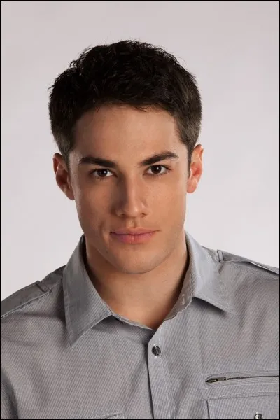 Tyler Lockwood meurt-il et par qui ?