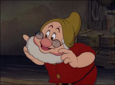 Dans "Blanche-Neige", comment s'appelle le nain avec des lunettes ?