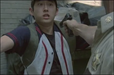 Glenn sauve Rick saison 1 épisode 2.