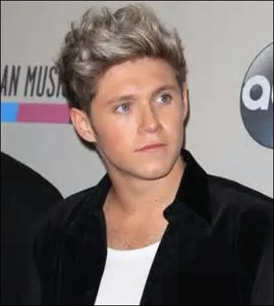 Quelle chanson aime-t-il chanter sous la douche ?