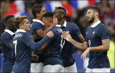 Avec quel joueur de football Mélanie da Cruz Pires est-elle en couple en ce moment ?