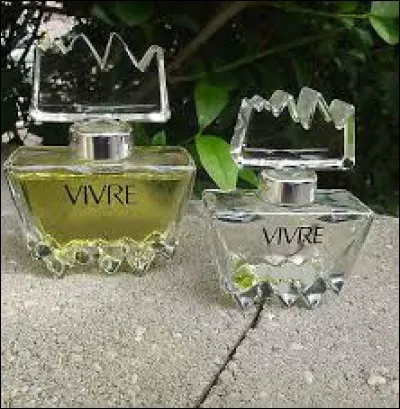 A quel parfumeur appartient la très ancienne eau de toilette "Vivre" ?