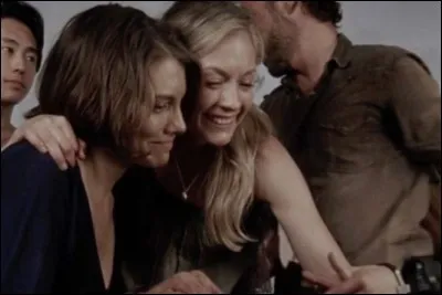 Comment s'appelle la demi-sur de Maggie ?