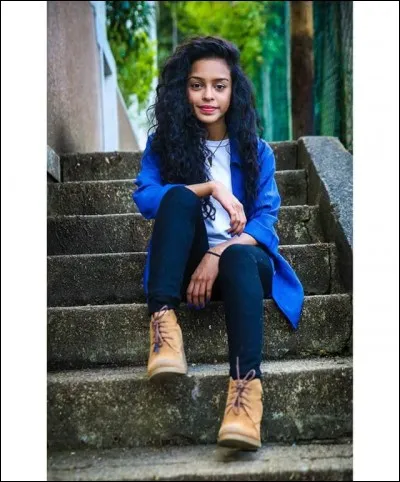 Qui est cette fille âgée de 17 ans ?