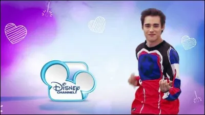 Violetta est en couple avec :