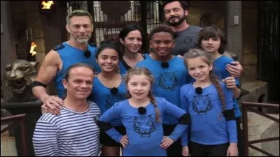 Dans quelle &eacute;mission le groupe est-il pass&eacute; avec deux com&eacute;diens ?