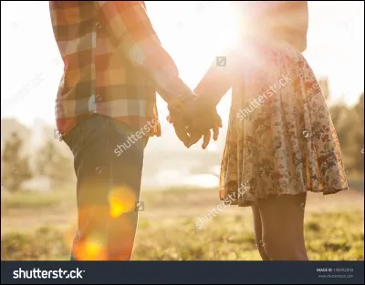 Dans la saison 7, quel couple se forme à la fin ?